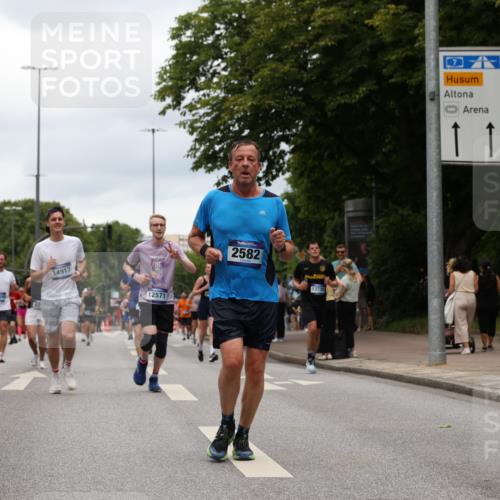 29.06.2025 - hella hamburg halbmarathon Yannick Fuchs http://msf.ph/oto/8464292 29.06.2025 10:57:02 20KM 1114, 1126, 1420, 1427, 1531, 1851, 1881, 2447, 2582, 2683, 2911, 3001, 3182, 3248, 3625, 4389, 4538, 4665, 5058, 5511, 5653, 5708, 5763, 6142, 6311, 6602, 6966, 7453, 8068, 8176, 8478, 8721, 9306, 9554, 9899, 11310, 11402, 12004, 12008, 12571, 12836, 12978, 13739, 13874, 13939, 14677, 14917, 16371, 16420, 16540, 17045, 17096, 17119, 17142, 17818, 17890, 18359, 18452, 18999, 19241 meine-sportfotos.de