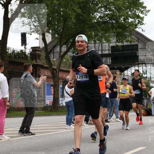 29.06.2025 - hella hamburg halbmarathon Yannick Fuchs http://msf.ph/oto/8464377 29.06.2025 10:57:02 20KM 1114, 1126, 1420, 1427, 1531, 1851, 1881, 2447, 2582, 2683, 2911, 3001, 3182, 3248, 3625, 4389, 4538, 4665, 5058, 5511, 5653, 5708, 5763, 6142, 6311, 6602, 6966, 7453, 8068, 8176, 8478, 8721, 9306, 9554, 9899, 11310, 11402, 12004, 12008, 12571, 12836, 12978, 13739, 13874, 13939, 14677, 14917, 16371, 16420, 16540, 17045, 17096, 17119, 17142, 17818, 17890, 18359, 18452, 18999, 19241 meine-sportfotos.de