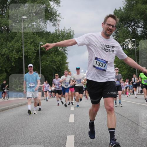 29.06.2025 - hella hamburg halbmarathon Luisa Fischer http://msf.ph/oto/8464510 29.06.2025 10:40:54 Kennedybrücke 4097, 8985, 10836, 1337, 1183, 6955, 1337, 1799, 2016, 2853, 4762, 5522, 5523, 6955, 7124, 7321, 8811, 8985, 9894, 10506, 10836 meine-sportfotos.de