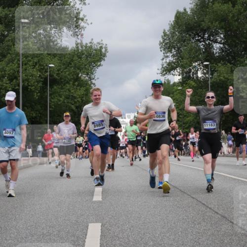 29.06.2025 - hella hamburg halbmarathon Luisa Fischer http://msf.ph/oto/8464539 29.06.2025 10:40:56 Kennedybrücke 16837, 4097, 220, 7696, 6190, 8985, 13077, 0836, 11183, 8903, 6955, 1337, 1475, 2853, 4762, 5522, 5523, 6955, 7124, 7321, 8811, 8985, 9894, 10506, 10836 meine-sportfotos.de