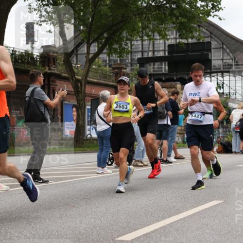29.06.2025 - hella hamburg halbmarathon Yannick Fuchs http://msf.ph/oto/8464557 29.06.2025 10:57:04 20KM 1126, 1420, 1427, 1531, 1881, 2447, 2582, 2683, 2911, 3182, 3248, 3625, 4389, 4538, 4665, 5058, 5511, 5653, 5708, 5763, 6142, 6966, 7453, 8068, 8176, 8469, 8478, 8721, 9306, 9554, 9899, 11310, 11402, 12004, 12008, 12571, 12836, 12978, 13739, 13874, 13939, 14677, 14917, 16371, 16420, 16540, 17045, 17119, 17818, 17890, 18359, 18452, 18999, 19241 meine-sportfotos.de