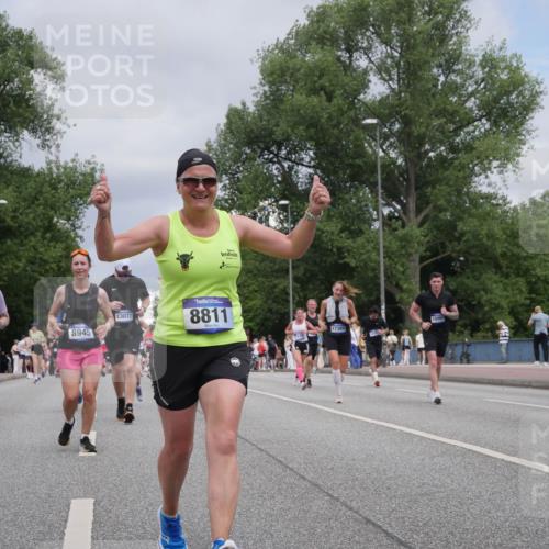 29.06.2025 - hella hamburg halbmarathon Luisa Fischer http://msf.ph/oto/8464601 29.06.2025 10:40:59 Kennedybrücke 6190, 8945, 13077, 8811, 17389, 18903, 1475, 2853, 5139, 5522, 5523, 6697, 6955, 7321, 8811, 8985, 9894, 10506, 10836 meine-sportfotos.de