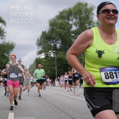 29.06.2025 - hella hamburg halbmarathon Luisa Fischer http://msf.ph/oto/8464623 29.06.2025 10:41:00 Kennedybrücke 90, 8945, 8811, 1475, 1985, 2853, 5139, 5522, 5523, 6697, 6955, 7321, 8811, 9894, 10506 meine-sportfotos.de