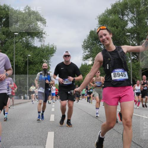 29.06.2025 - hella hamburg halbmarathon Luisa Fischer http://msf.ph/oto/8464647 29.06.2025 10:41:01 Kennedybrücke 6190, 0506, 13077, 15002, 8945, 21, 1, 1475, 1365, 2, 1738, 1475, 1985, 2853, 5139, 6697, 6955, 7321, 7629, 8811, 9894, 10025, 10506 meine-sportfotos.de