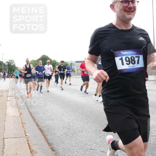 29.06.2025 - hella hamburg halbmarathon Lena Gebhardt http://msf.ph/oto/8464748 29.06.2025 10:32:19 Lombardsbrücke 3022, 9206, 3778, 14, 1987, 1199, 1311, 1640, 1987, 2349, 2384, 2672, 2943, 3022, 3221, 3239, 3358, 3365, 3653, 3707, 3751, 3752, 3778, 3822, 4314, 4365, 4605, 4857, 4877, 4924, 5156, 5496, 5601, 5658, 5743, 5783, 5871, 5941, 6218, 6228, 6252, 6312, 6315, 6718, 6727, 7135, 7239, 7295, 7344, 7468, 7535, 7570, 7633, 7695, 7702, 7789, 7816, 7898, 8124, 8127, 8175, 8303, 8538, 8625, 8787, 8840, 8914, 8993, 9125, 9206, 10002 meine-sportfotos.de