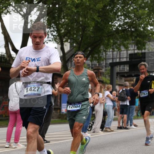 29.06.2025 - hella hamburg halbmarathon Yannick Fuchs http://msf.ph/oto/8464792 29.06.2025 10:57:05 20KM 1126, 1420, 1427, 1531, 1881, 2447, 2582, 2683, 2911, 3182, 3248, 3625, 4389, 4538, 4665, 5058, 5511, 5653, 5708, 5763, 6142, 6966, 7453, 8068, 8176, 8469, 8478, 8721, 9306, 9554, 9899, 11310, 11402, 12004, 12571, 12836, 12978, 13739, 13874, 13939, 14677, 14917, 15137, 16371, 16420, 16478, 16540, 17045, 17119, 17818, 17890, 18359, 18452, 18999, 19241 meine-sportfotos.de