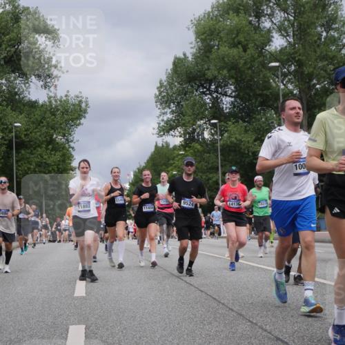 29.06.2025 - hella hamburg halbmarathon Luisa Fischer http://msf.ph/oto/8464825 29.06.2025 10:41:10 Kennedybrücke 2, 11457, 13103, 11882, 9524, 11456, 14136, 18319, 3886, 177, 17355, 100, 697, 1985, 2124, 3010, 3246, 3286, 3880, 5139, 5875, 6697, 7629, 8696, 9391, 9524, 10025, 10146 meine-sportfotos.de