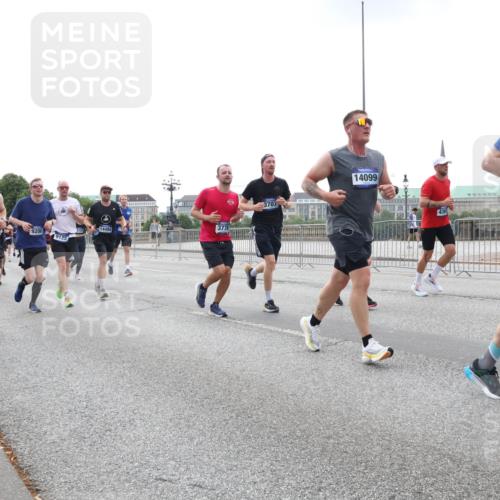29.06.2025 - hella hamburg halbmarathon Lena Gebhardt http://msf.ph/oto/8464882 29.06.2025 10:32:20 Lombardsbrücke 3022, 9206, 9125, 14494, 3707, 14099, 1199, 1311, 1640, 1987, 2349, 2384, 2672, 2943, 3022, 3221, 3239, 3358, 3365, 3653, 3670, 3707, 3752, 3778, 3822, 4314, 4365, 4605, 4857, 4924, 5156, 5496, 5601, 5658, 5743, 5783, 5871, 5941, 6218, 6228, 6252, 6312, 6315, 6718, 6727, 7135, 7239, 7295, 7344, 7468, 7535, 7570, 7633, 7695, 7702, 7749, 7789, 7816, 7898, 8124, 8127, 8175, 8303, 8538, 8625, 8787, 8840, 8914, 8993, 9125, 9206, 10002 meine-sportfotos.de