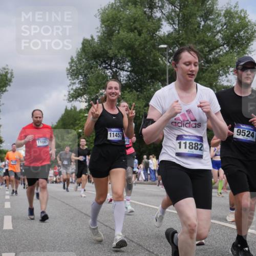 29.06.2025 - hella hamburg halbmarathon Luisa Fischer http://msf.ph/oto/8464911 29.06.2025 10:41:13 Kennedybrücke 11457, 11087, 03, 11882, 9524, 18319, 1578, 1985, 2124, 3010, 3246, 3286, 3880, 5875, 7629, 8696, 9391, 9524, 10025, 10146 meine-sportfotos.de