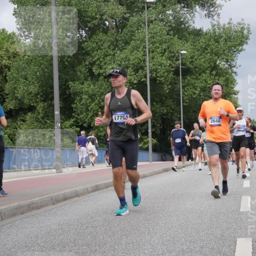 29.06.2025 - hella hamburg halbmarathon Luisa Fischer http://msf.ph/oto/8465095 29.06.2025 10:41:17 Kennedybrücke 17794, 2640, 18937, 4414, 12997, 1578, 2124, 3010, 3246, 3286, 3880, 4414, 5875, 8696, 9391, 9524, 10146 meine-sportfotos.de