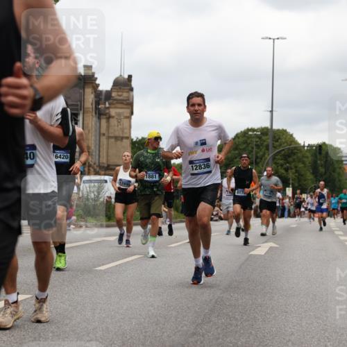 29.06.2025 - hella hamburg halbmarathon Yannick Fuchs http://msf.ph/oto/8465114 29.06.2025 10:57:08 20KM 1126, 1420, 1427, 1881, 2424, 2582, 2683, 3182, 3248, 3625, 4389, 4538, 4665, 5058, 5511, 5653, 5708, 5763, 6142, 6966, 7453, 8176, 8469, 8478, 8721, 9124, 9306, 9554, 9899, 10128, 11310, 11402, 12004, 12571, 12836, 12978, 13528, 13551, 13739, 13874, 13939, 14917, 15137, 16371, 16420, 16478, 16540, 17045, 17757, 17818, 17890, 18355, 18359, 18452, 18999, 19241 meine-sportfotos.de