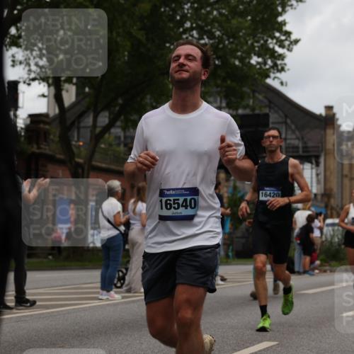 29.06.2025 - hella hamburg halbmarathon Yannick Fuchs http://msf.ph/oto/8465187 29.06.2025 10:57:09 20KM 1126, 1420, 1427, 1881, 2424, 2582, 2683, 3182, 3248, 3625, 4389, 4538, 4665, 5058, 5511, 5653, 5708, 5734, 5763, 6142, 6631, 6966, 7453, 8176, 8469, 8478, 8721, 8822, 9124, 9306, 9554, 9899, 10128, 11310, 11402, 12004, 12571, 12836, 12978, 13528, 13551, 13739, 13939, 14917, 15137, 16371, 16420, 16478, 16540, 17045, 17757, 17818, 17890, 18028, 18355, 18359, 18452, 18999, 19241 meine-sportfotos.de