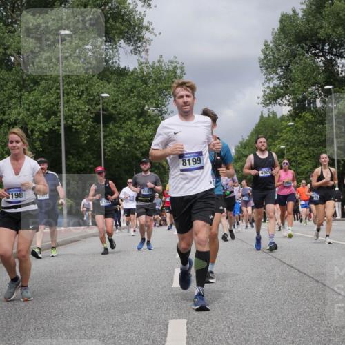 29.06.2025 - hella hamburg halbmarathon Luisa Fischer http://msf.ph/oto/8465326 29.06.2025 10:41:26 Kennedybrücke 198, 2001, 371, 5186, 15329, 8199, 4921, 1394, 479, 3635, 36362, 1394, 1791, 1901, 3633, 3635, 3636, 3716, 4414, 4921, 5713, 5790, 6930, 7148, 7244, 8539, 8615 meine-sportfotos.de