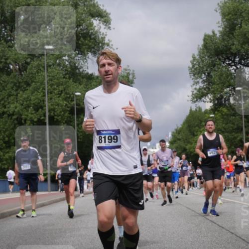 29.06.2025 - hella hamburg halbmarathon Luisa Fischer http://msf.ph/oto/8465358 29.06.2025 10:41:27 Kennedybrücke 2001, 8199, 4921, 3635, 1394, 1791, 1901, 3633, 3635, 3636, 3716, 4414, 4921, 5713, 5790, 6930, 7148, 7244, 8539, 8615 meine-sportfotos.de