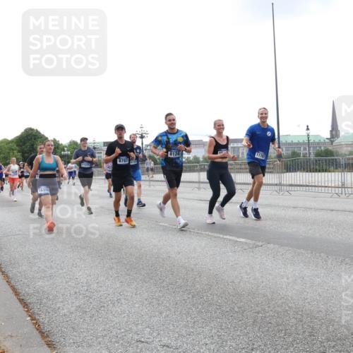 29.06.2025 - hella hamburg halbmarathon Lena Gebhardt http://msf.ph/oto/8465392 29.06.2025 10:32:23 Lombardsbrücke 13423, 16310, 11225, 8787, 13, 11787, 1199, 1311, 1640, 1987, 2349, 2384, 2943, 3022, 3221, 3358, 3365, 3653, 3670, 3707, 3752, 3778, 3822, 4314, 4365, 4605, 4857, 4924, 5156, 5496, 5601, 5658, 5743, 5783, 5871, 5941, 6218, 6228, 6252, 6312, 6315, 7135, 7239, 7295, 7308, 7309, 7344, 7468, 7531, 7535, 7570, 7633, 7695, 7702, 7749, 7750, 7789, 7816, 8124, 8127, 8175, 8303, 8538, 8625, 8787, 8840, 8914, 8993, 9010, 9125, 9206, 10002, 10048 meine-sportfotos.de