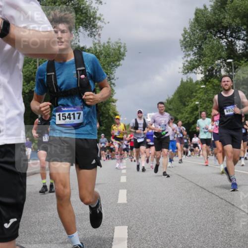29.06.2025 - hella hamburg halbmarathon Luisa Fischer http://msf.ph/oto/8465394 29.06.2025 10:41:28 Kennedybrücke 51, 15417, 190, 492, 479, 3635, 1394, 1791, 1901, 3633, 3635, 3636, 3716, 4414, 4921, 5713, 5790, 6930, 7148, 7244, 7552, 8539, 8615 meine-sportfotos.de