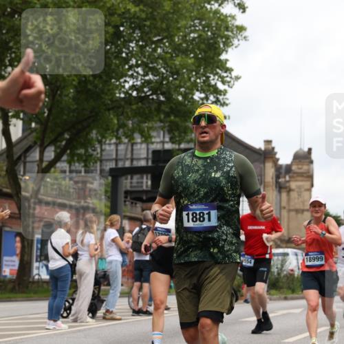 29.06.2025 - hella hamburg halbmarathon Yannick Fuchs http://msf.ph/oto/8465411 29.06.2025 10:57:11 20KM 1126, 1420, 1427, 1881, 1992, 2424, 2582, 2683, 3182, 3248, 3360, 3625, 4389, 4538, 4665, 5058, 5511, 5653, 5708, 5734, 5763, 6142, 6631, 6966, 8176, 8469, 8478, 8721, 8822, 9124, 9306, 9554, 9899, 10128, 11310, 11402, 12004, 12571, 12836, 12978, 13528, 13551, 13739, 13939, 14917, 15137, 15516, 16371, 16420, 16478, 16540, 16872, 17045, 17757, 17818, 17890, 18028, 18355, 18359, 18452, 18999, 19241 meine-sportfotos.de
