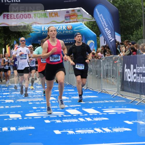 29.06.2025 - hella hamburg halbmarathon Strokosch-Dieckow http://msf.ph/oto/8465480 29.06.2025 10:47:07 Ziel 1460, 2623, 4093, 4377, 5472, 6373, 6700, 6716, 7480, 7908, 9794, 10208, 10211, 12579, 13007, 14415, 14783, 15684, 15825, 17718, 17915 meine-sportfotos.de