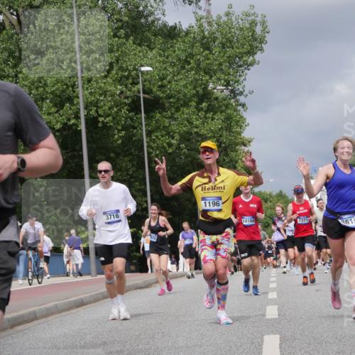 29.06.2025 - hella hamburg halbmarathon Luisa Fischer http://msf.ph/oto/8465575 29.06.2025 10:41:32 Kennedybrücke 15329, 3716, 1196, 18160, 7371, 8615, 5715, 1394, 1596, 1791, 1901, 3633, 3635, 3636, 3716, 4921, 5713, 5790, 6695, 6930, 7148, 7244, 7371, 7552, 8615, 9424 meine-sportfotos.de