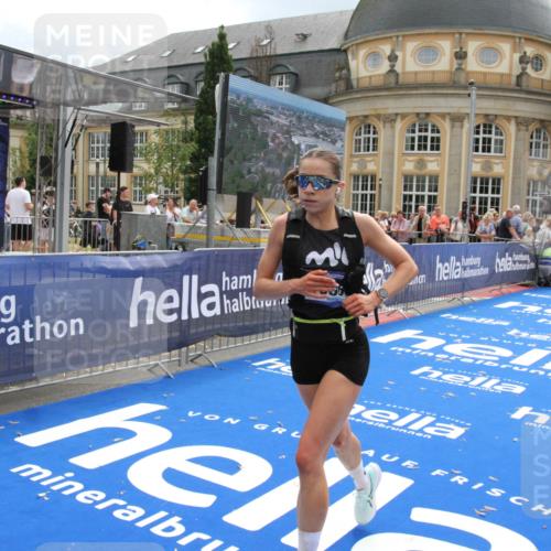 29.06.2025 - hella hamburg halbmarathon Michael Strokosch http://msf.ph/oto/8465667 29.06.2025 10:33:58 Ziel 9519, 10865, 15500 meine-sportfotos.de