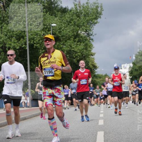29.06.2025 - hella hamburg halbmarathon Luisa Fischer http://msf.ph/oto/8465677 29.06.2025 10:41:34 Kennedybrücke 3716, 1196, 876, 18544, 18160, 669, 7371, 424, 1394, 1596, 1791, 1901, 3338, 3635, 3716, 4921, 5713, 5790, 6695, 6696, 6930, 7148, 7244, 7371, 7552, 8615, 9424, 9500 meine-sportfotos.de