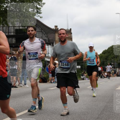 29.06.2025 - hella hamburg halbmarathon Yannick Fuchs http://msf.ph/oto/8465707 29.06.2025 10:57:13 20KM 1126, 1420, 1427, 1722, 1724, 1881, 1992, 2424, 2582, 2683, 3182, 3248, 3360, 3625, 4370, 4389, 4538, 4665, 5058, 5511, 5653, 5708, 5734, 5763, 6142, 6631, 6966, 8176, 8469, 8478, 8721, 8822, 9124, 9306, 9554, 9681, 9899, 10128, 11402, 12004, 12836, 12978, 13528, 13551, 13739, 13939, 14917, 15137, 15516, 16371, 16420, 16478, 16540, 16872, 17045, 17757, 17818, 17890, 18028, 18355, 18359, 18452, 18999, 19241 meine-sportfotos.de