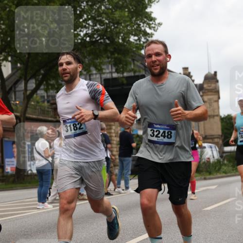 29.06.2025 - hella hamburg halbmarathon Yannick Fuchs http://msf.ph/oto/8465761 29.06.2025 10:57:13 20KM 1126, 1420, 1427, 1722, 1724, 1881, 1992, 2424, 2582, 2683, 3182, 3248, 3360, 3625, 4370, 4389, 4538, 4665, 5058, 5511, 5653, 5708, 5734, 5763, 6142, 6631, 6966, 8176, 8469, 8478, 8721, 8822, 9124, 9306, 9554, 9681, 9899, 10128, 11402, 12004, 12836, 12978, 13528, 13551, 13739, 13939, 14917, 15137, 15516, 16371, 16420, 16478, 16540, 16872, 17045, 17757, 17818, 17890, 18028, 18355, 18359, 18452, 18999, 19241 meine-sportfotos.de