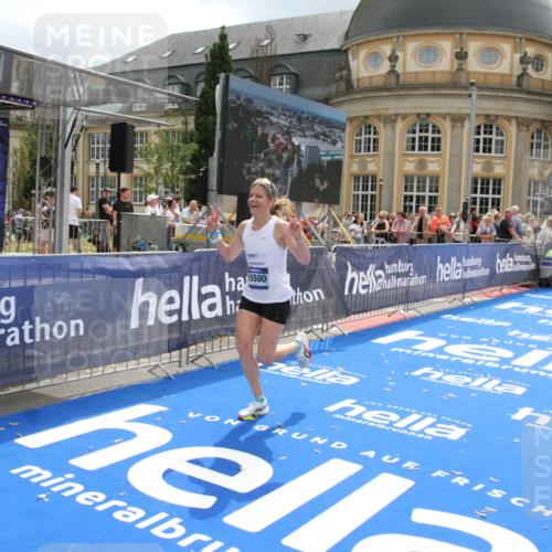 29.06.2025 - hella hamburg halbmarathon Michael Strokosch http://msf.ph/oto/8465772 29.06.2025 10:34:01 Ziel 9345, 9519, 11227, 13493, 13494, 15268, 15500, 17877 meine-sportfotos.de