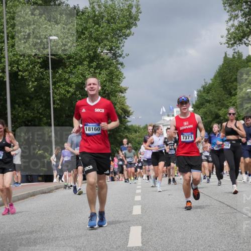 29.06.2025 - hella hamburg halbmarathon Luisa Fischer http://msf.ph/oto/8465783 29.06.2025 10:41:35 Kennedybrücke 15876, 2786, 185, 18160, 14406, 6696, 7914, 7371, 7119, 9699, 424, 1805300, 116, 1394, 1596, 1791, 1901, 3338, 3635, 3716, 5713, 5790, 6695, 6696, 6930, 7148, 7244, 7371, 7552, 8615, 9424, 9500, 9699 meine-sportfotos.de
