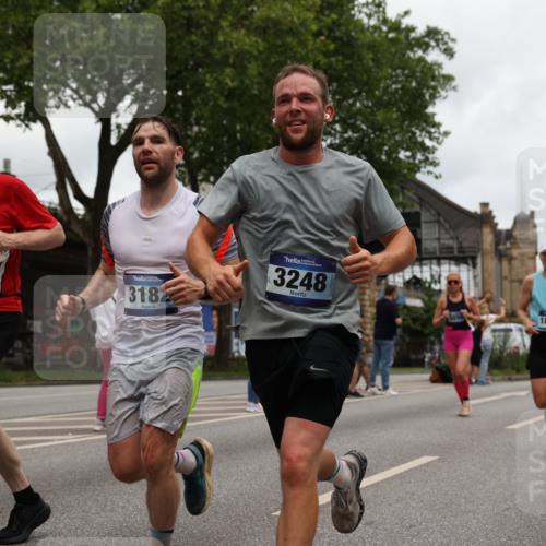 29.06.2025 - hella hamburg halbmarathon Yannick Fuchs http://msf.ph/oto/8465905 29.06.2025 10:57:14 20KM 1126, 1420, 1427, 1722, 1724, 1881, 1992, 2424, 2582, 2683, 3182, 3248, 3360, 3625, 4370, 4389, 4538, 4665, 5058, 5511, 5653, 5708, 5734, 5763, 6142, 6631, 6966, 7333, 8176, 8469, 8478, 8721, 8822, 9124, 9554, 9681, 9899, 10128, 11402, 12004, 12513, 12836, 12978, 13528, 13551, 13739, 14313, 14917, 15137, 15516, 16371, 16420, 16478, 16540, 16872, 17045, 17757, 17818, 17890, 18028, 18355, 18359, 18452, 18999, 19241 meine-sportfotos.de