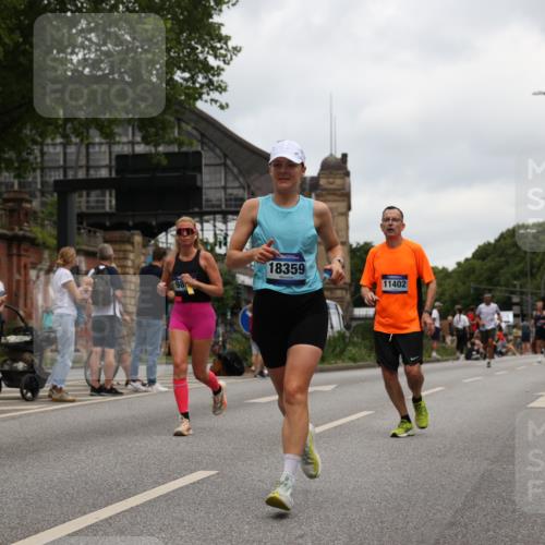 29.06.2025 - hella hamburg halbmarathon Yannick Fuchs http://msf.ph/oto/8465935 29.06.2025 10:57:14 20KM 1126, 1420, 1427, 1722, 1724, 1881, 1992, 2424, 2582, 2683, 3182, 3248, 3360, 3625, 4370, 4389, 4538, 4665, 5058, 5511, 5653, 5708, 5734, 5763, 6142, 6631, 6966, 7333, 8176, 8469, 8478, 8721, 8822, 9124, 9554, 9681, 9899, 10128, 11402, 12004, 12513, 12836, 12978, 13528, 13551, 13739, 14313, 14917, 15137, 15516, 16371, 16420, 16478, 16540, 16872, 17045, 17757, 17818, 17890, 18028, 18355, 18359, 18452, 18999, 19241 meine-sportfotos.de