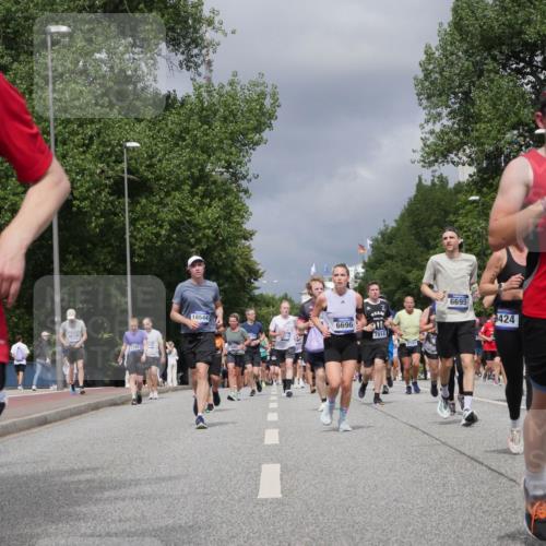 29.06.2025 - hella hamburg halbmarathon Luisa Fischer http://msf.ph/oto/8465939 29.06.2025 10:41:39 Kennedybrücke 160, 4316, 2786, 18544, 6696, 174, 7914, 2151, 6695, 424, 7371, 1596, 2151, 3094, 3095, 3338, 3841, 3927, 5300, 6695, 6696, 6751, 7118, 7119, 7371, 7552, 7914, 9424, 9500, 9699, 10584 meine-sportfotos.de