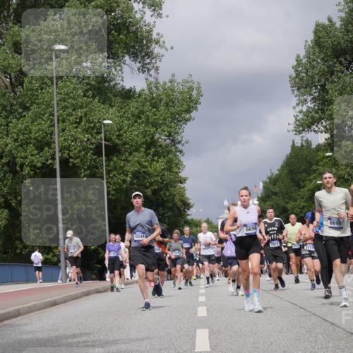 29.06.2025 - hella hamburg halbmarathon Luisa Fischer http://msf.ph/oto/8465953 29.06.2025 10:41:39 Kennedybrücke 1316, 2786, 18544, 16174, 868, 14406, 6696, 7914, 2151, 7119, 6695, 18864, 424, 1596, 2151, 3094, 3095, 3338, 3841, 3927, 5300, 6695, 6696, 6751, 7118, 7119, 7371, 7552, 7914, 9424, 9500, 9699, 10584 meine-sportfotos.de