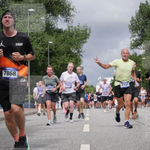 29.06.2025 - hella hamburg halbmarathon Luisa Fischer http://msf.ph/oto/8465994 29.06.2025 10:41:46 Kennedybrücke 7868, 14406, 2786, 13833, 174, 3323, 2151, 39, 11697, 7692, 2151, 3094, 3095, 3323, 3338, 3841, 3927, 5300, 6199, 6200, 6696, 6751, 7118, 7119, 7165, 7692, 7849, 7914, 8583, 9500, 9689, 9699, 10584 meine-sportfotos.de