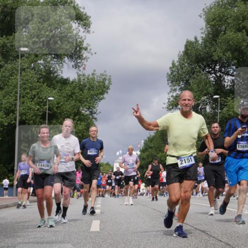 29.06.2025 - hella hamburg halbmarathon Luisa Fischer http://msf.ph/oto/8466014 29.06.2025 10:41:47 Kennedybrücke 4316, 2786, 14406, 16174, 3323, 2151, 11697, 1621, 2113, 2151, 3094, 3095, 3323, 3841, 3927, 5161, 5300, 6199, 6200, 6751, 7118, 7119, 7165, 7692, 7849, 7914, 8583, 9689, 9699, 10584 meine-sportfotos.de