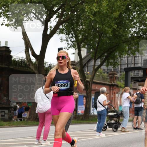 29.06.2025 - hella hamburg halbmarathon Yannick Fuchs http://msf.ph/oto/8466166 29.06.2025 10:57:16 20KM 1126, 1184, 1722, 1724, 1881, 1992, 2424, 2582, 3182, 3248, 3360, 3625, 4370, 4538, 4665, 5058, 5511, 5653, 5708, 5734, 5763, 6142, 6631, 6966, 7243, 7333, 8176, 8469, 8478, 8721, 8822, 9124, 9439, 9554, 9681, 9899, 10128, 10866, 11402, 12004, 12513, 12836, 13528, 13551, 13739, 14313, 15137, 15516, 15550, 16371, 16420, 16478, 16540, 16872, 17045, 17757, 17818, 17890, 18028, 18355, 18359, 18452, 18999, 19241 meine-sportfotos.de