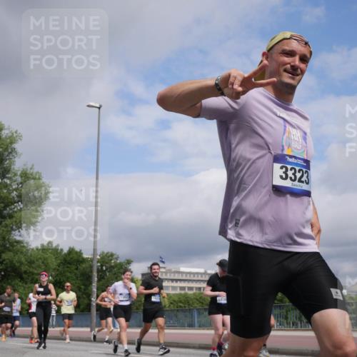 29.06.2025 - hella hamburg halbmarathon Luisa Fischer http://msf.ph/oto/8466188 29.06.2025 10:41:54 Kennedybrücke 13823, 1636, 3323, 1457, 1721, 2113, 2486, 2693, 2786, 3242, 3323, 4139, 4155, 4259, 4260, 5085, 5089, 5155, 5161, 6199, 6200, 7117, 7165, 7561, 7849, 8583, 8635, 8747, 9004, 9689 meine-sportfotos.de