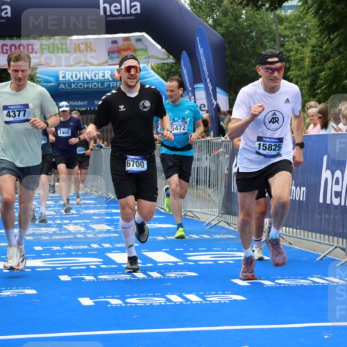 29.06.2025 - hella hamburg halbmarathon Strokosch-Dieckow http://msf.ph/oto/8466277 29.06.2025 10:47:02 Ziel 1139, 1460, 1689, 4093, 4377, 5472, 6700, 7908, 9794, 10122, 12579, 13007, 13728, 14415, 14449, 14594, 14783, 15684, 15825, 16081, 17979 meine-sportfotos.de