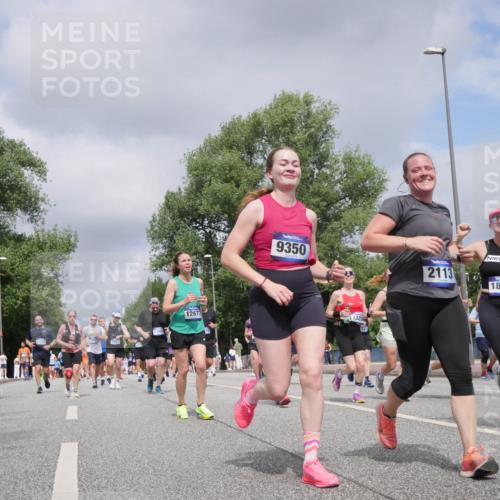 29.06.2025 - hella hamburg halbmarathon Luisa Fischer http://msf.ph/oto/8466293 29.06.2025 10:41:57 Kennedybrücke 174, 7561, 12677, 9350, 1320, 721, 2113, 1847, 15112, 1457, 1721, 2113, 2486, 2693, 2786, 3242, 4139, 4155, 4259, 4260, 5085, 5089, 5155, 5161, 7117, 7561, 8583, 8635, 8747, 9004, 9689 meine-sportfotos.de