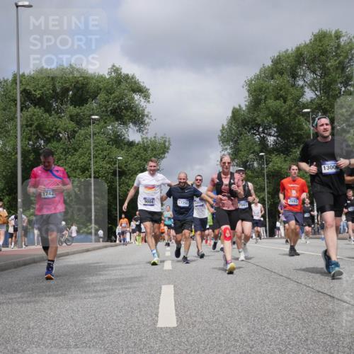 29.06.2025 - hella hamburg halbmarathon Luisa Fischer http://msf.ph/oto/8466370 29.06.2025 10:42:00 Kennedybrücke 1742, 9004, 2693, 17250, 12028, 7561, 1300, 4260, 1457, 1721, 2113, 2486, 2693, 2786, 3216, 3242, 4139, 4155, 4259, 4260, 5085, 5089, 5155, 5161, 7117, 7561, 8635, 8747, 9004 meine-sportfotos.de