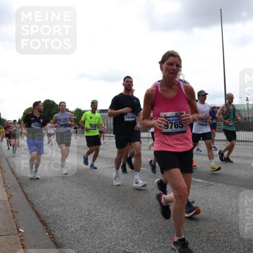 29.06.2025 - hella hamburg halbmarathon Lena Gebhardt http://msf.ph/oto/8466373 29.06.2025 10:32:31 Lombardsbrücke 13959, 13960, 8840, 15086, 9765, 9765, 14788, 3, 4857, 1199, 1237, 1311, 1640, 1987, 2059, 2349, 2943, 3022, 3365, 3653, 3660, 3670, 3707, 3753, 3778, 3822, 4314, 4365, 4446, 4605, 4857, 4924, 5496, 5658, 5743, 5783, 5871, 5941, 6218, 6228, 6252, 6312, 6315, 7135, 7239, 7308, 7309, 7344, 7387, 7468, 7531, 7535, 7570, 7633, 7702, 7749, 7750, 7789, 8124, 8127, 8175, 8303, 8625, 8787, 8840, 8914, 8993, 9010, 9125, 9188, 9206, 10002, 10013, 10048, 10277 meine-sportfotos.de