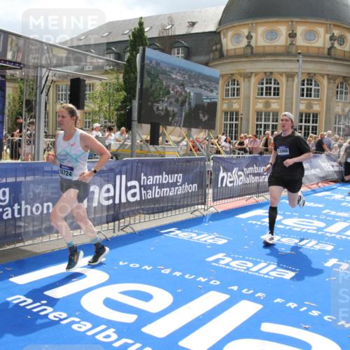 29.06.2025 - hella hamburg halbmarathon Michael Strokosch http://msf.ph/oto/8466458 29.06.2025 10:34:11 Ziel 7884, 9376, 11019, 11202, 13066, 14448, 16724, 17751 meine-sportfotos.de