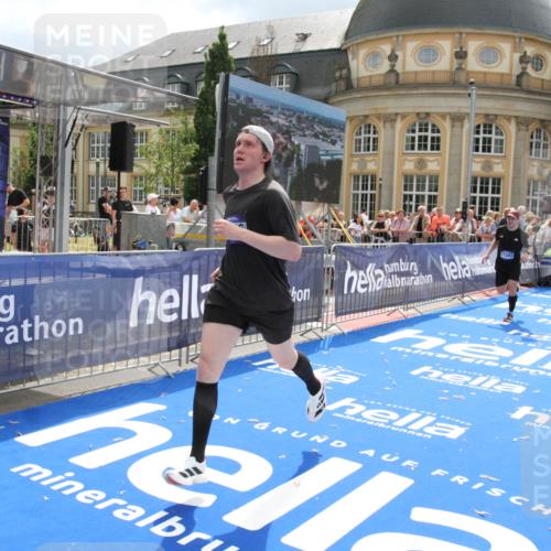 29.06.2025 - hella hamburg halbmarathon Michael Strokosch http://msf.ph/oto/8466515 29.06.2025 10:34:12 Ziel 7884, 7901, 9376, 11019, 11202, 13066, 16724, 17751, 18906 meine-sportfotos.de
