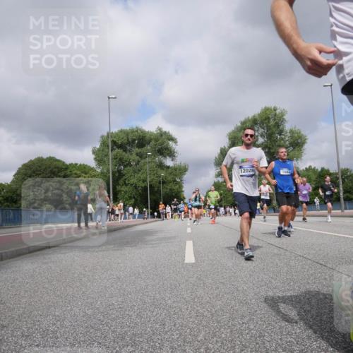 29.06.2025 - hella hamburg halbmarathon Luisa Fischer http://msf.ph/oto/8466521 29.06.2025 10:42:04 Kennedybrücke 12028, 15644, 9, 1457, 1721, 2486, 2693, 2786, 3216, 3726, 4139, 4155, 4259, 4260, 5684, 7561, 9004 meine-sportfotos.de