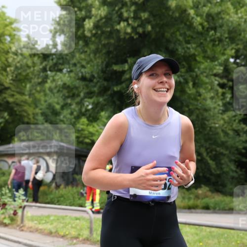 29.06.2025 - hella hamburg halbmarathon Yannick Fuchs http://msf.ph/oto/8466551 29.06.2025 10:57:20 20KM 1126, 1184, 1722, 1724, 1881, 1940, 1992, 2424, 3360, 4370, 4538, 4665, 5058, 5511, 5653, 5708, 5734, 6142, 6631, 7243, 7333, 8176, 8469, 8478, 8822, 9124, 9439, 9554, 9681, 9899, 10128, 10866, 11402, 12513, 13528, 13551, 14313, 15137, 15516, 15550, 16371, 16420, 16478, 16540, 16872, 17045, 17757, 17890, 17894, 18028, 18122, 18355, 18359, 18452, 18999, 19241 meine-sportfotos.de