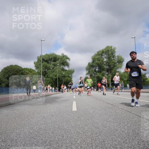 29.06.2025 - hella hamburg halbmarathon Luisa Fischer http://msf.ph/oto/8466561 29.06.2025 10:42:05 Kennedybrücke 12072, 14956, 156, 2486, 2693, 2786, 3216, 3726, 4139, 4155, 4259, 4260, 5617, 5684, 7561, 9004 meine-sportfotos.de