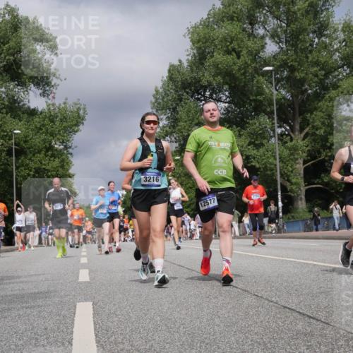 29.06.2025 - hella hamburg halbmarathon Luisa Fischer http://msf.ph/oto/8466602 29.06.2025 10:42:07 Kennedybrücke 1966, 2576, 17, 3216, 12577, 3726, 14557, 1856, 2486, 3216, 3726, 4155, 5617, 5684, 7589 meine-sportfotos.de