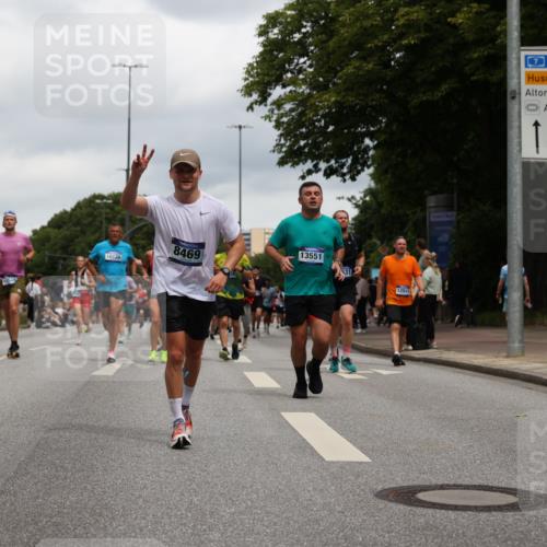 29.06.2025 - hella hamburg halbmarathon Yannick Fuchs http://msf.ph/oto/8467142 29.06.2025 10:57:23 20KM 1184, 1316, 1722, 1724, 1940, 1992, 2424, 3360, 4370, 4665, 5058, 5305, 5511, 5653, 5734, 6142, 6631, 7243, 7333, 8469, 8478, 8822, 9124, 9439, 9554, 9681, 9899, 10128, 10766, 10866, 11402, 11527, 12513, 13528, 13551, 14313, 15137, 15516, 15550, 16371, 16478, 16872, 17071, 17757, 17890, 17894, 18028, 18122, 18355, 18359, 18452, 19241 meine-sportfotos.de