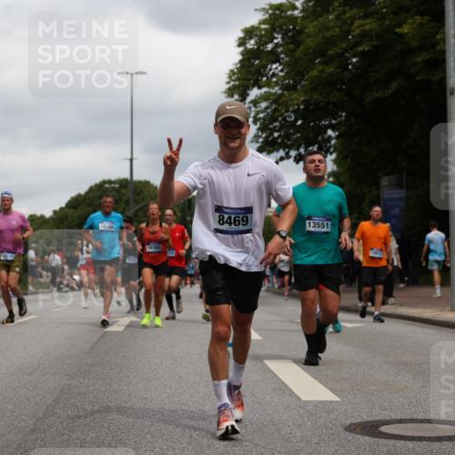 29.06.2025 - hella hamburg halbmarathon Yannick Fuchs http://msf.ph/oto/8467317 29.06.2025 10:57:23 20KM 1184, 1316, 1722, 1724, 1940, 1992, 2424, 3360, 4370, 4665, 5058, 5305, 5511, 5653, 5734, 6142, 6631, 7243, 7333, 8469, 8478, 8822, 9124, 9439, 9554, 9681, 9899, 10128, 10766, 10866, 11402, 11527, 12513, 13528, 13551, 14313, 15137, 15516, 15550, 16371, 16478, 16872, 17071, 17757, 17890, 17894, 18028, 18122, 18355, 18359, 18452, 19241 meine-sportfotos.de