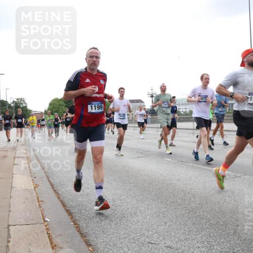 29.06.2025 - hella hamburg halbmarathon Lena Gebhardt http://msf.ph/oto/8467365 29.06.2025 10:32:37 Lombardsbrücke 1199, 16187, 15071, 15847, 17034, 1078, 1199, 1237, 1640, 1732, 1987, 2059, 2276, 2349, 2943, 3022, 3365, 3422, 3653, 3660, 3670, 3707, 3753, 3778, 4314, 4365, 4446, 4605, 4857, 5496, 5658, 5743, 5783, 5871, 5941, 6040, 6218, 6228, 6252, 6312, 6315, 7239, 7308, 7309, 7387, 7468, 7531, 7535, 7633, 7702, 7749, 7750, 8124, 8127, 8175, 8303, 8625, 8787, 8839, 8840, 8914, 8993, 9010, 9034, 9125, 9188, 9206, 9542, 10002, 10013, 10048, 10277, 11756 meine-sportfotos.de